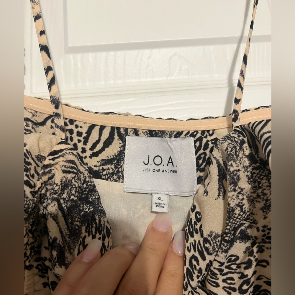 J.O.A Ruched Bodycon Dress - Picture 4 of 6